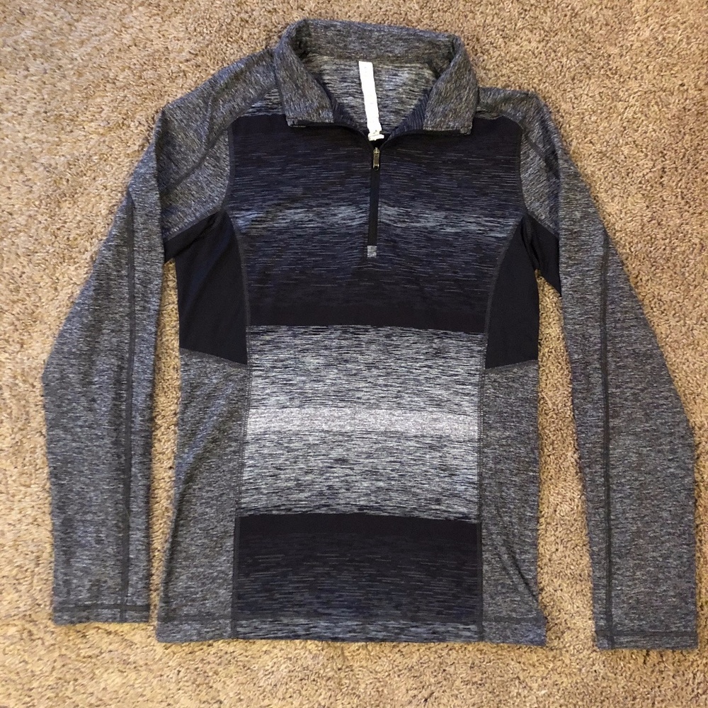 Lululemon For the Chill of It 1/2 Zip sz Small EUC